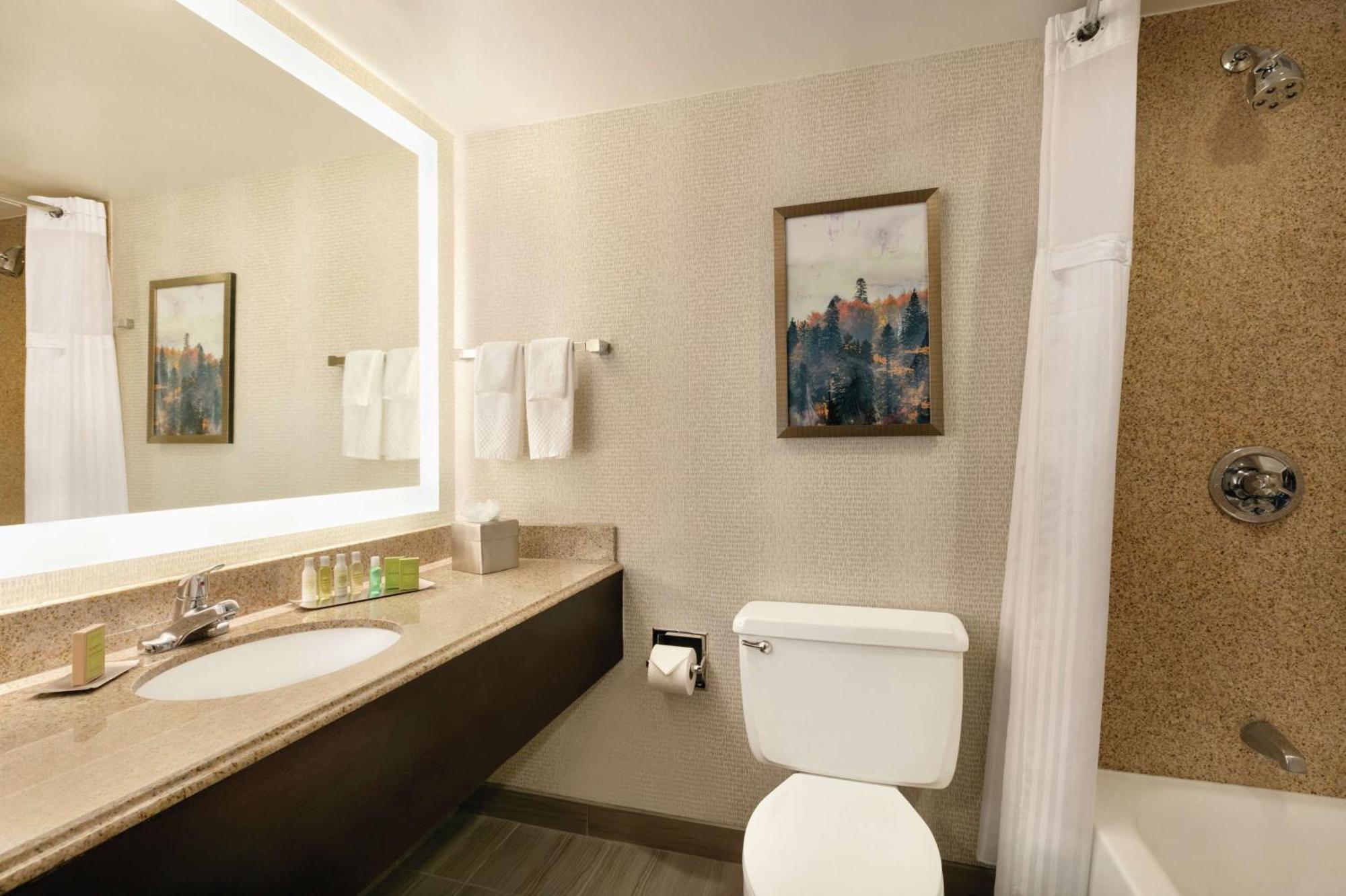 Doubletree By Hilton Atlanta Northeast/Northlake Tucker Exterior photo