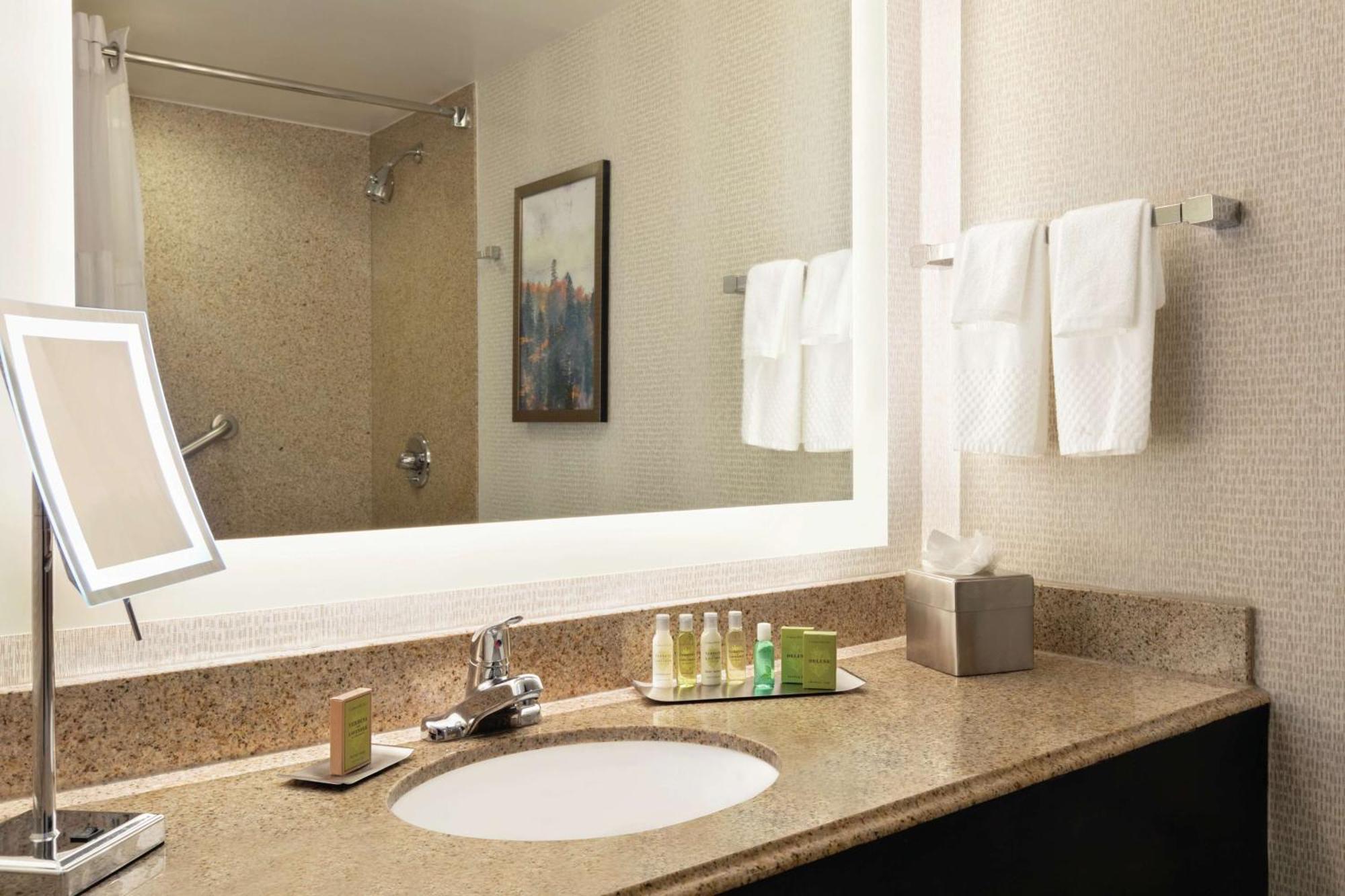 Doubletree By Hilton Atlanta Northeast/Northlake Tucker Exterior photo