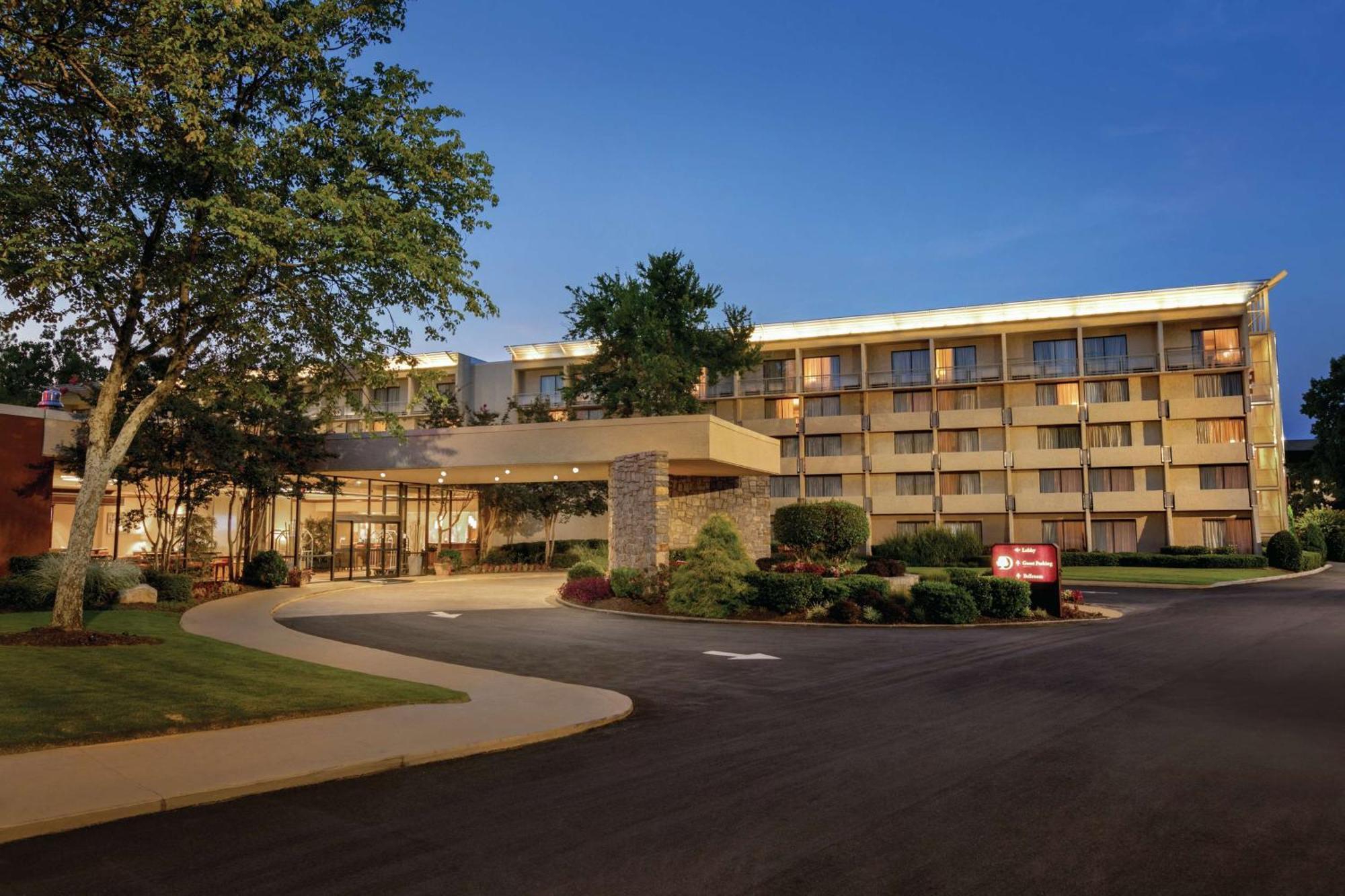 Doubletree By Hilton Atlanta Northeast/Northlake Tucker Exterior photo