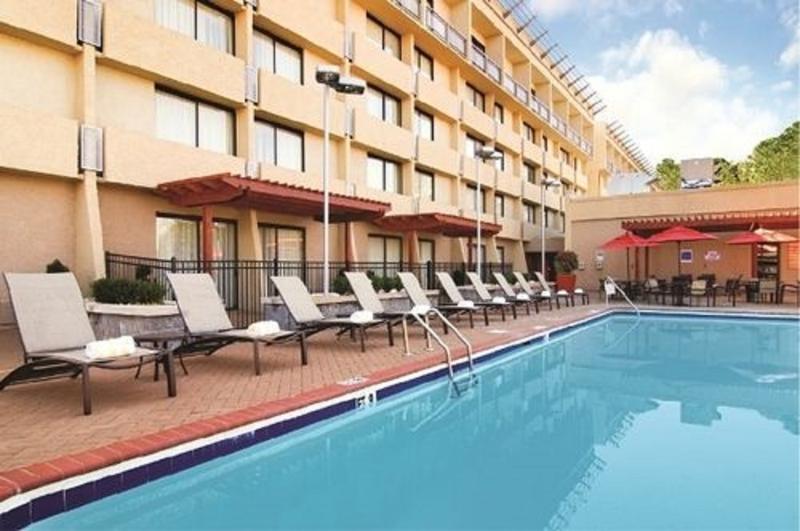 Doubletree By Hilton Atlanta Northeast/Northlake Tucker Exterior photo